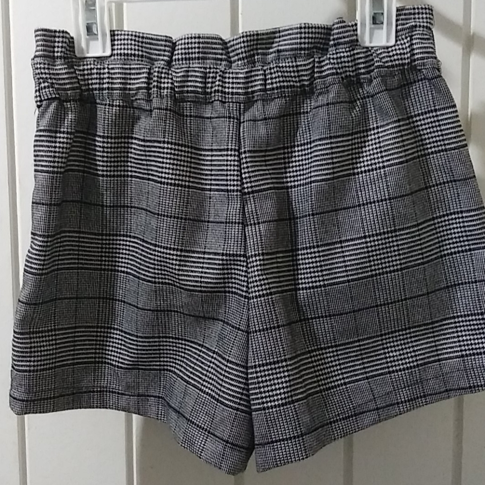 Shorts - Picture 2 of 2